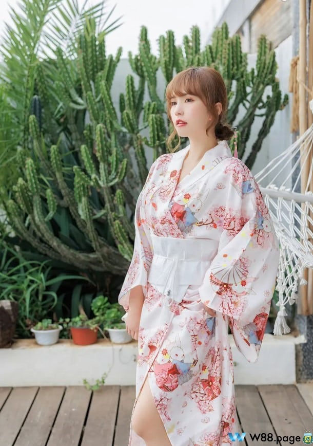 Zhang Si Yun lả lơi khoe sắc vóc nuột nà trong tà Kimono (2)