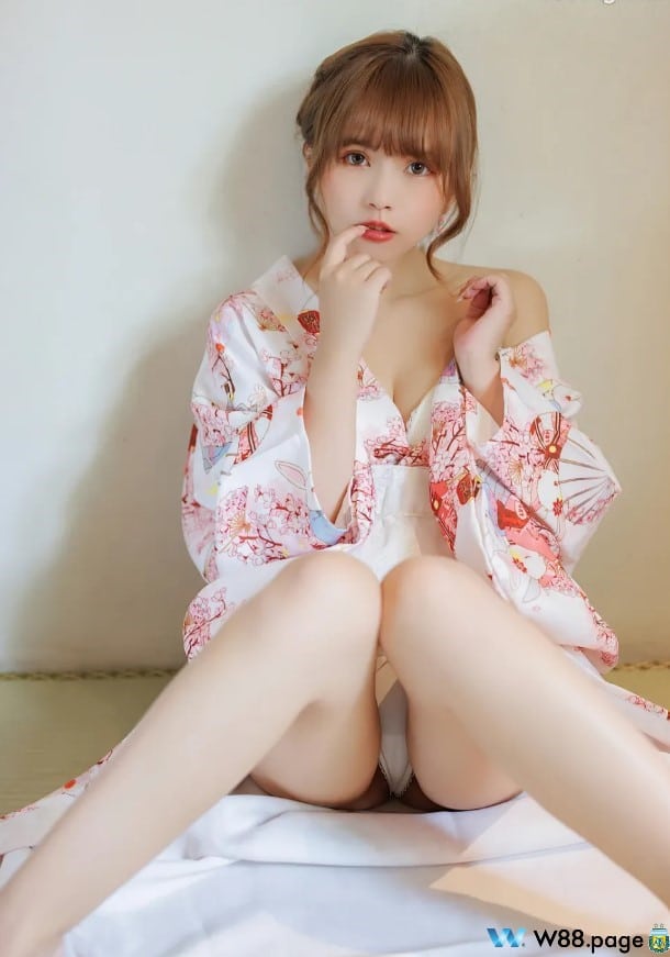 Zhang Si Yun lả lơi khoe sắc vóc nuột nà trong tà Kimono (9)